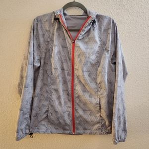 ASICS size large gray patterned lightweight raincoat / windbreaker